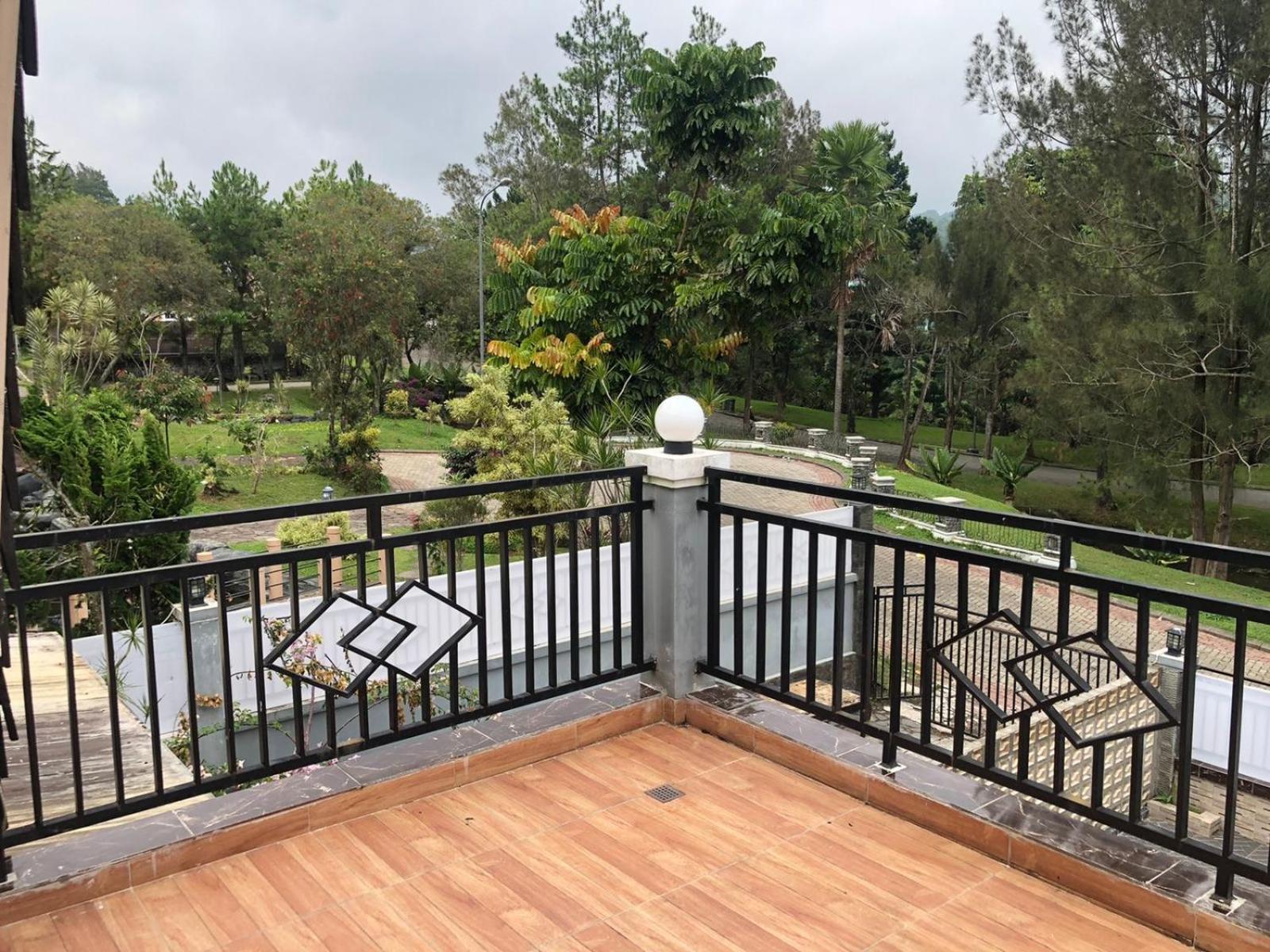 Eton Asia Villas-Kota Bunga Пунсак Екстериор снимка