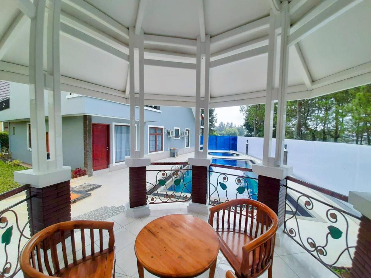 Eton Asia Villas-Kota Bunga Пунсак Екстериор снимка