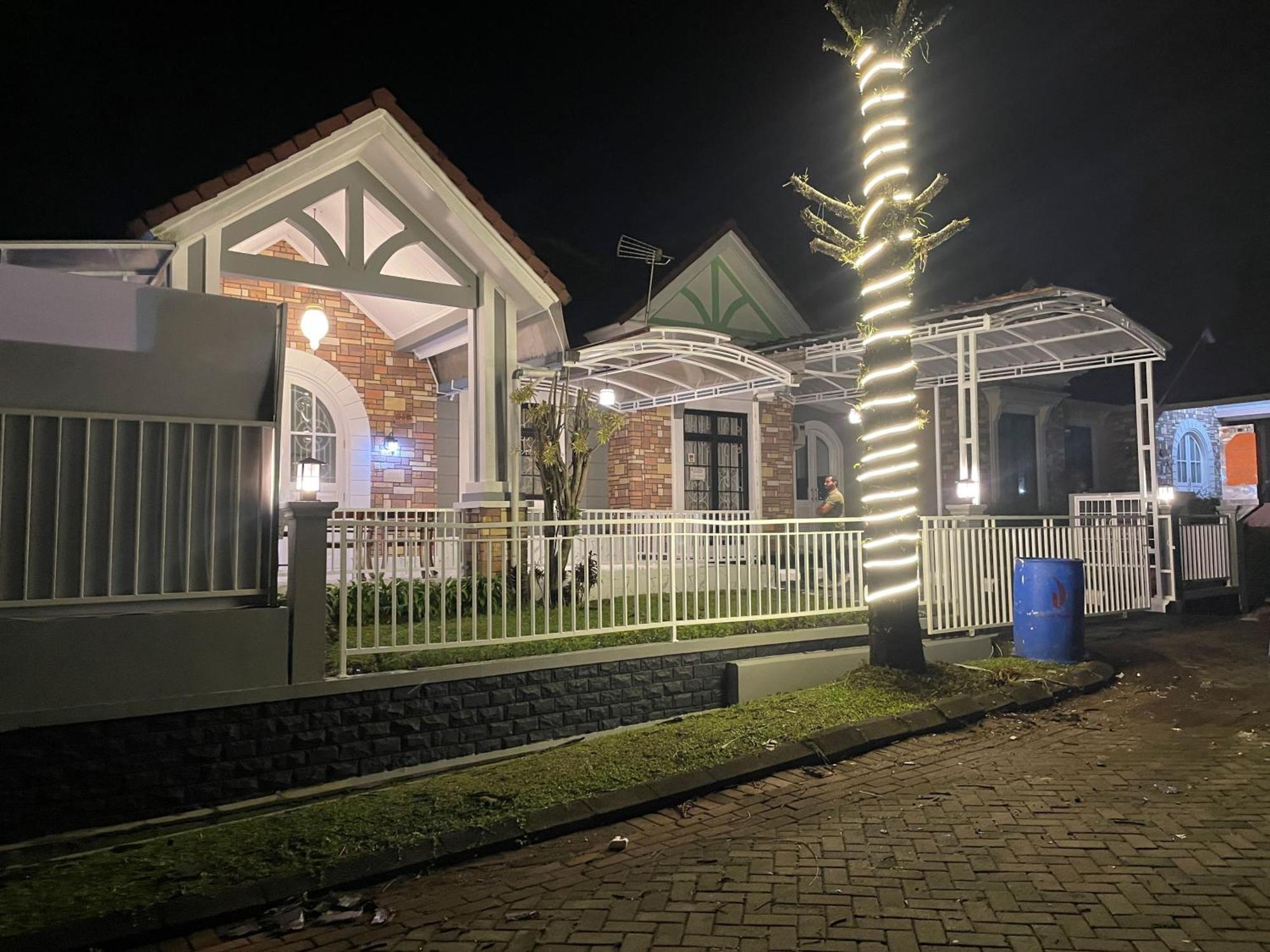 Eton Asia Villas-Kota Bunga Пунсак Екстериор снимка