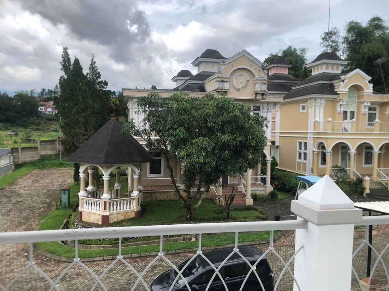 Eton Asia Villas-Kota Bunga Пунсак Екстериор снимка
