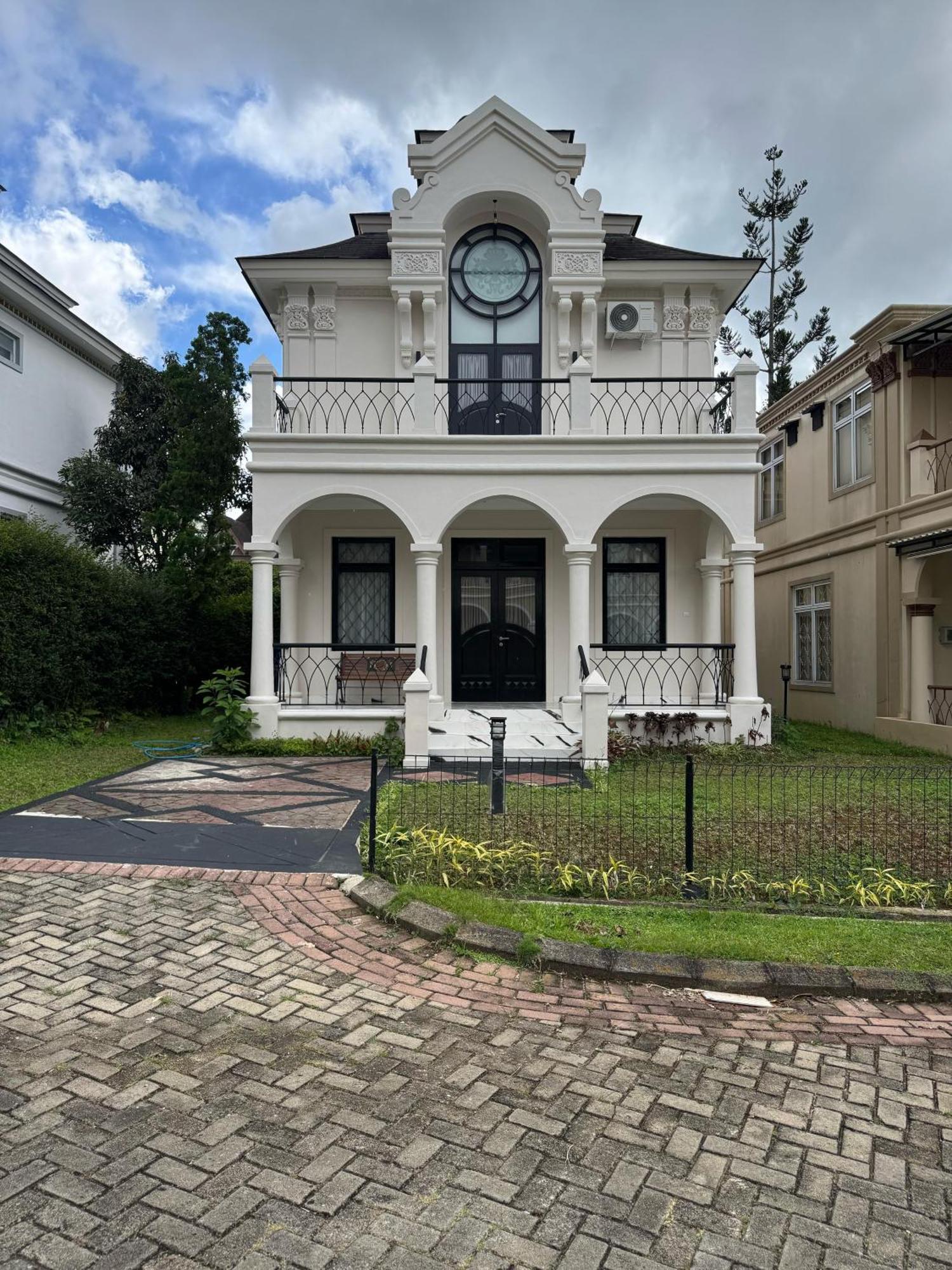 Eton Asia Villas-Kota Bunga Пунсак Екстериор снимка